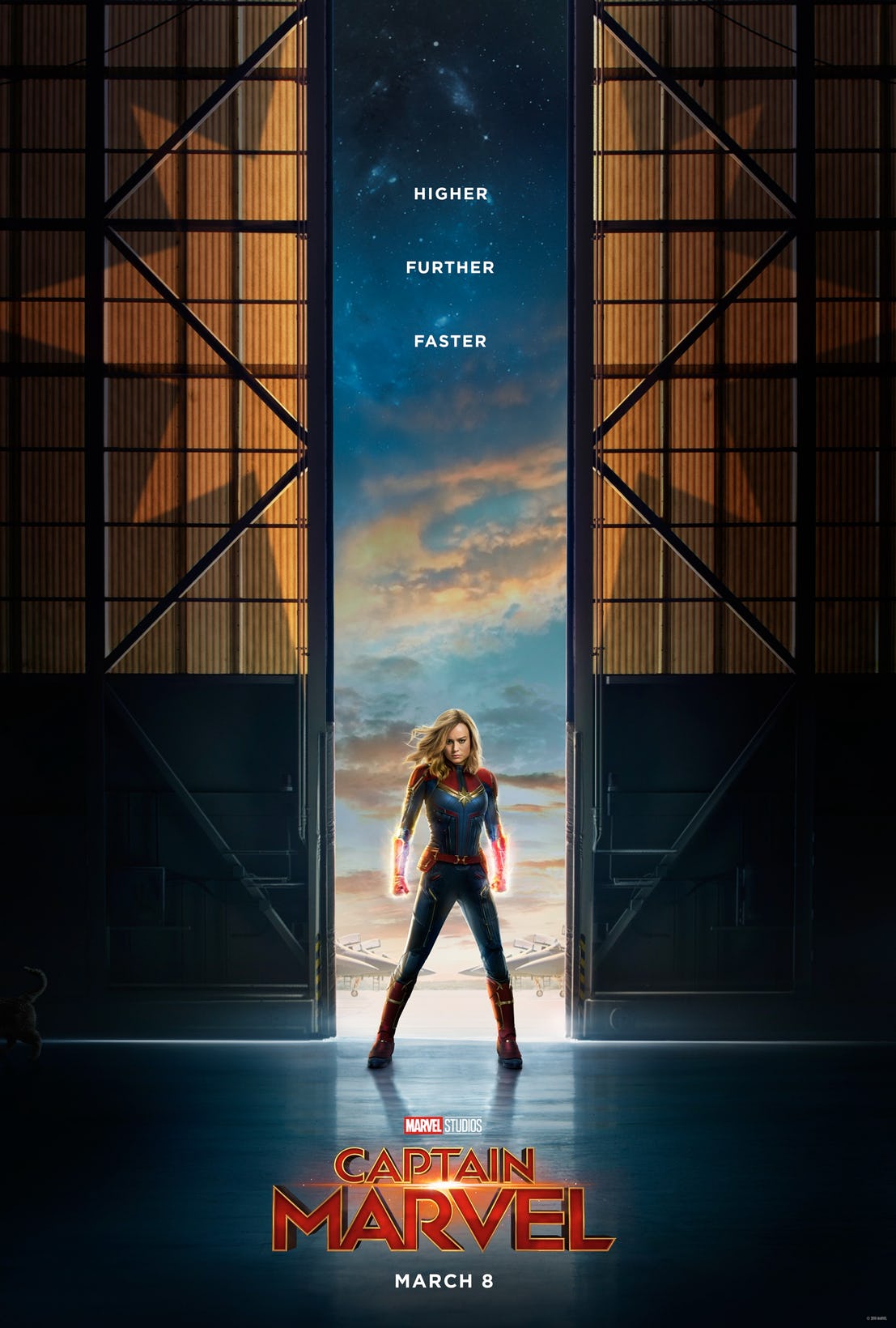 Captain-Marvel-official-movie-poster.jpg