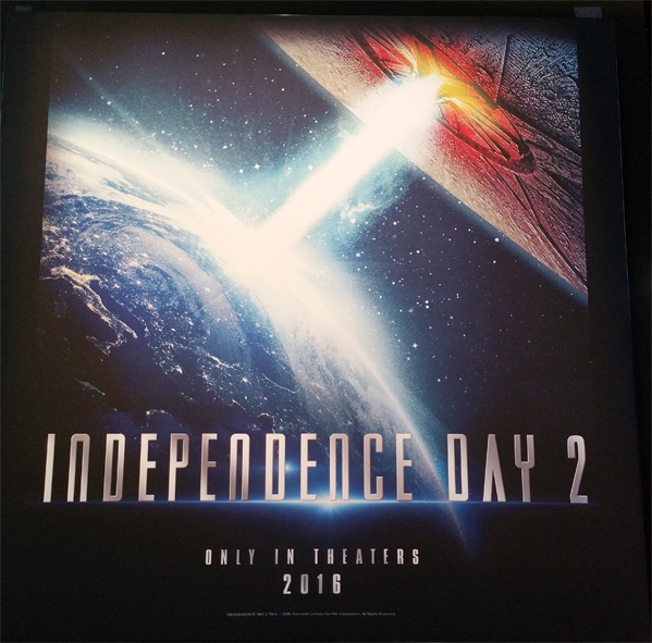 independenceday2promoExpoartfullC2.jpg