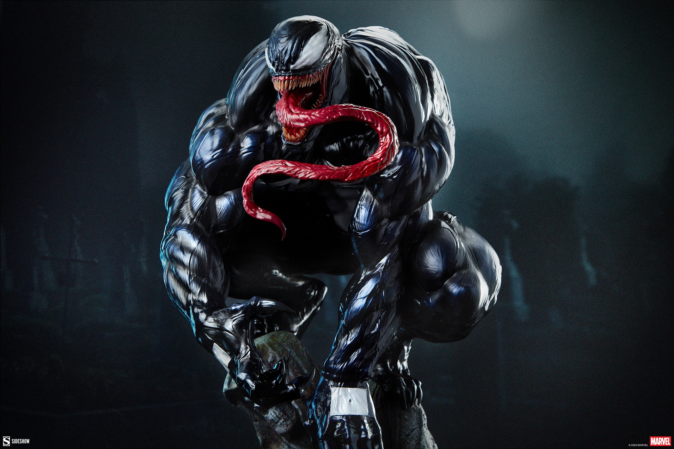 sideshow-collectibles-marvel-ven (5).jpg
