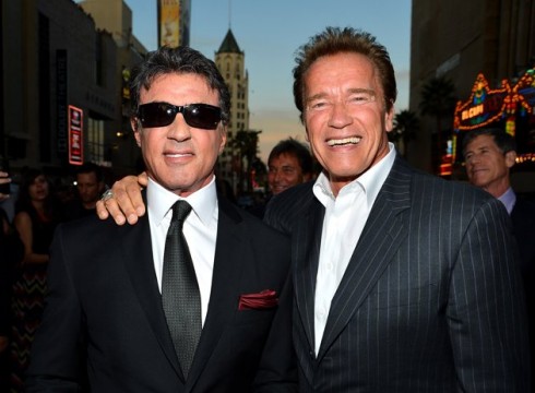 Sylvester-Stallone-and-Arnold-Schwarzenegger-at-the-Los-Angeles-premiere-490x360.jpg