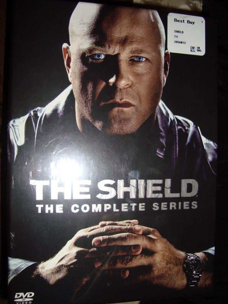 The_Shield_Complete_Series.jpg