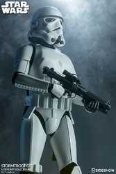 star-wars-stormtrooper-legendary-scale-figure-400158-05.jpg