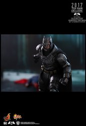 HT_BvS_Batman_dmg_16.jpg