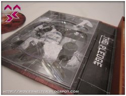 The_Pledge_Deluxe_Edition_05.jpg