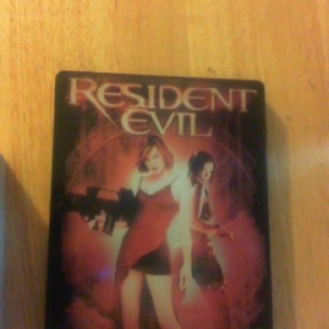 RESIDENT EVIL WALMART EXCLUSIVE  (1)