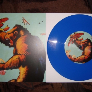 Kong Blu Vinyl 1