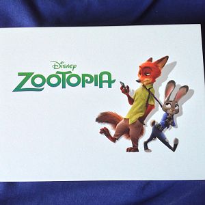 Zootopia box front