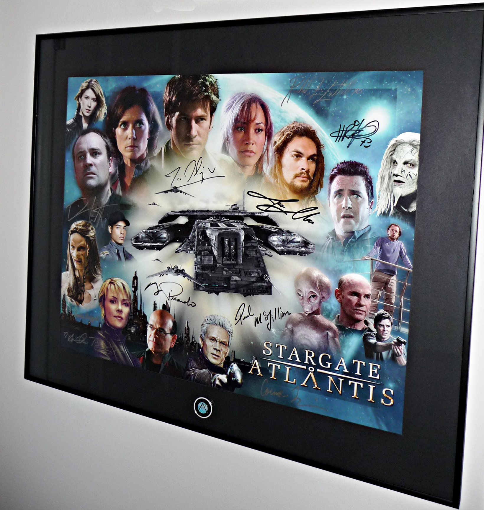 9 Stargate Atlantis Autographs