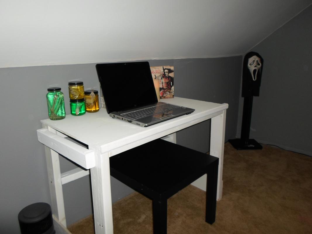 A little workspace up here in the mancave, when its too loud downstairs..