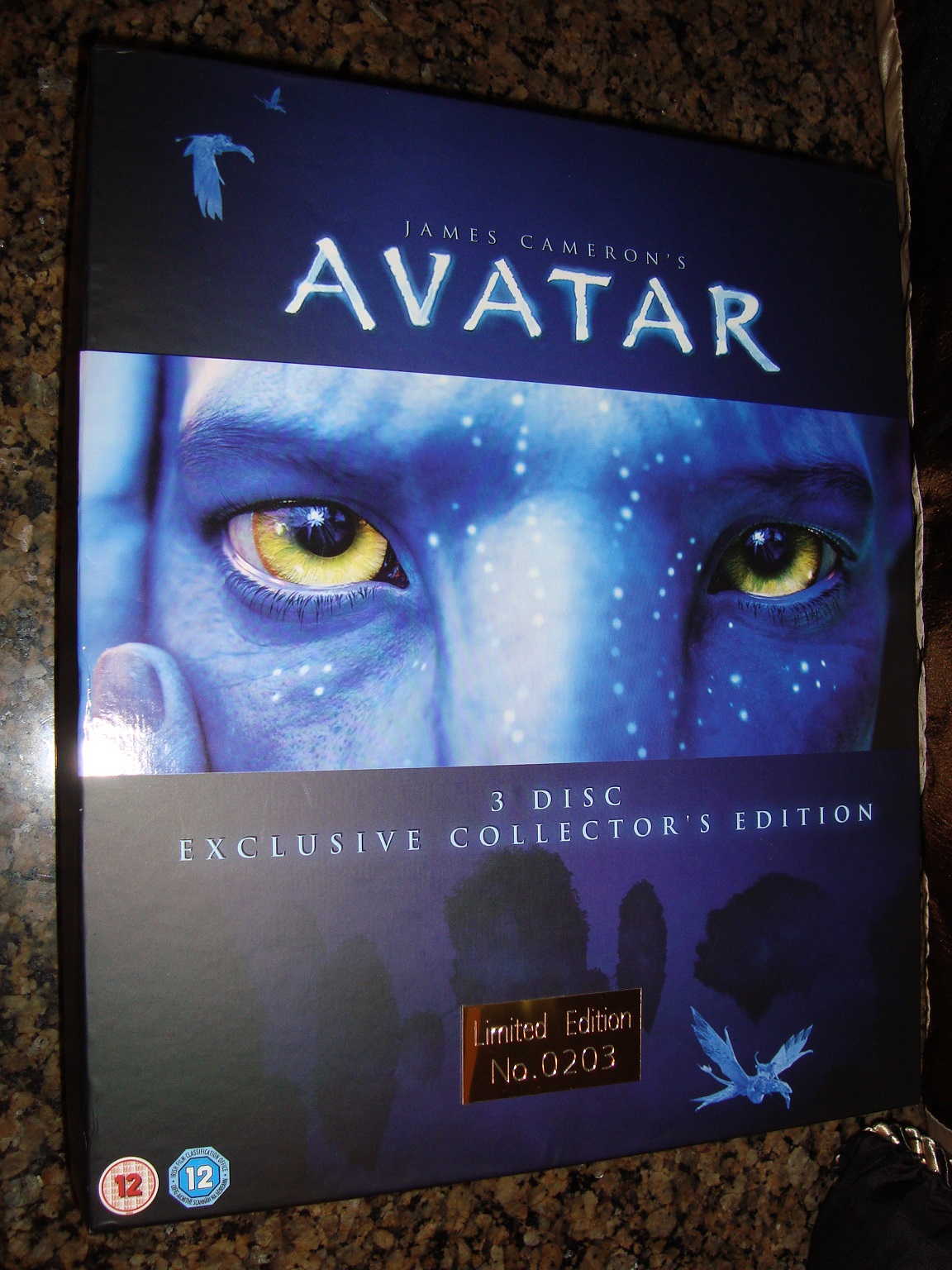 Avatar Collectors Edition (UK)_1