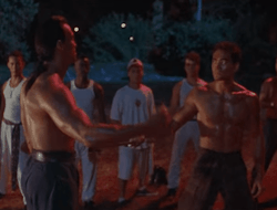tumblr_ozae40aQEC1wgiiveo4_250.gif