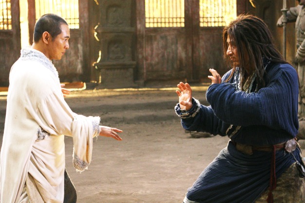 jet-li-and-jackie-chang-square-off-in-the-forbidden-kingdom.jpg