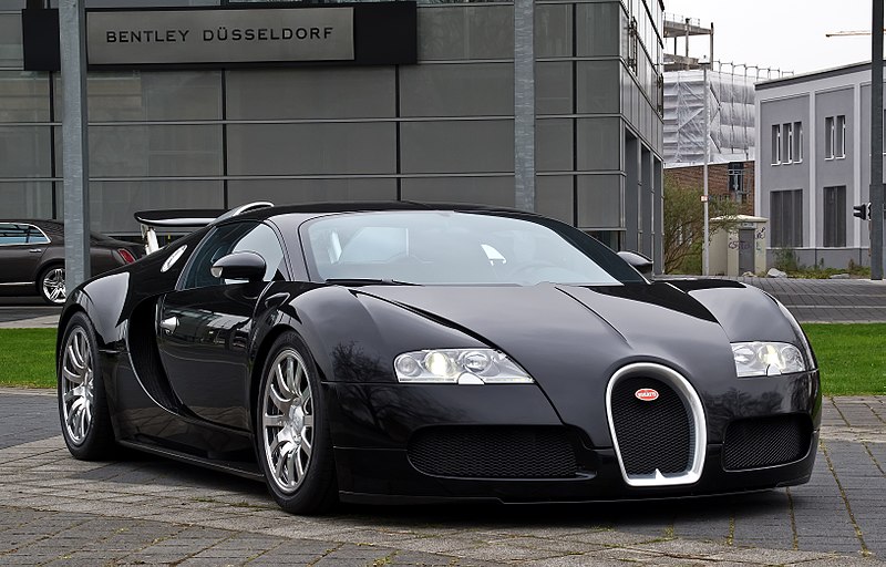 800px-Bugatti_Veyron_16.4_%E2%80%93_Frontansicht_%281%29%2C_5._April_2012%2C_D%C3%BCsseldorf.jpg