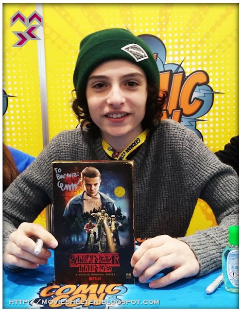 Stranger_Things_Season_1_Target_Exclusive_Collectors_VHS_Edition_signed_by_Finn_Wolfhard_21.jpg
